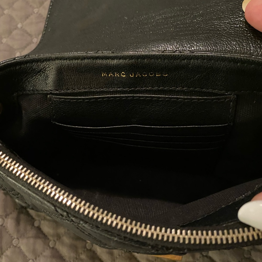 Marc Jacobs Black Baroque Leather Shoulder Bag - Picture 8 of 13
